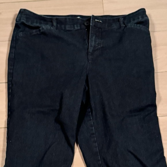 Women's Black capri Jeans size 12 - Picture 4 of 5